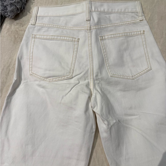 GAP High Rise Barrel Jeans - Picture 4 of 4